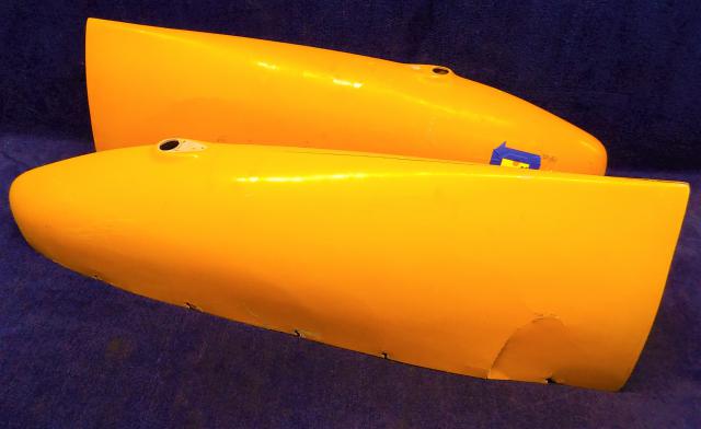 2050-26 Unknown - LH &amp; RH Wing Tips (Fiberglass) See Details